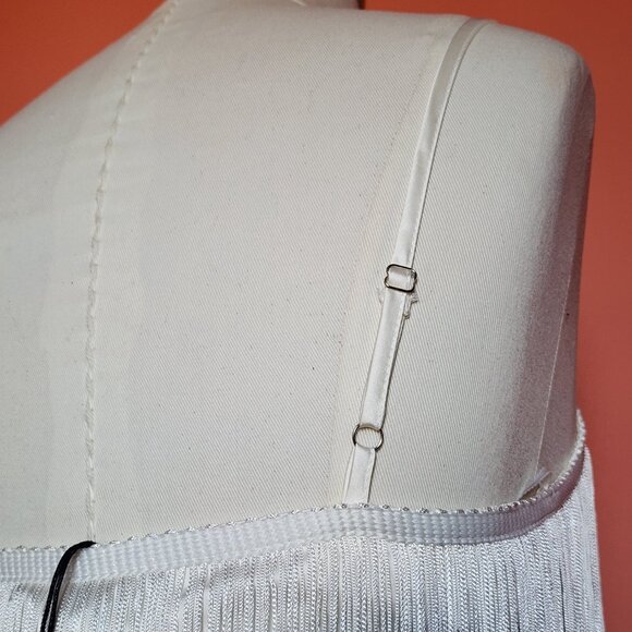 LE LIS Fine in Fringe Dress - Size: Small - Picture 7 of 12